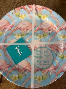 Tropix Flamingo Plates